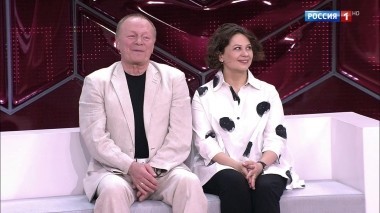 70 летний актёр Борис Галкин покажет новорождённую дочь