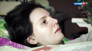Мать отказалась от дочери, впавшей в кому
