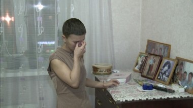 Муж бросил тяжелобольную жену и отбирает у нее детей